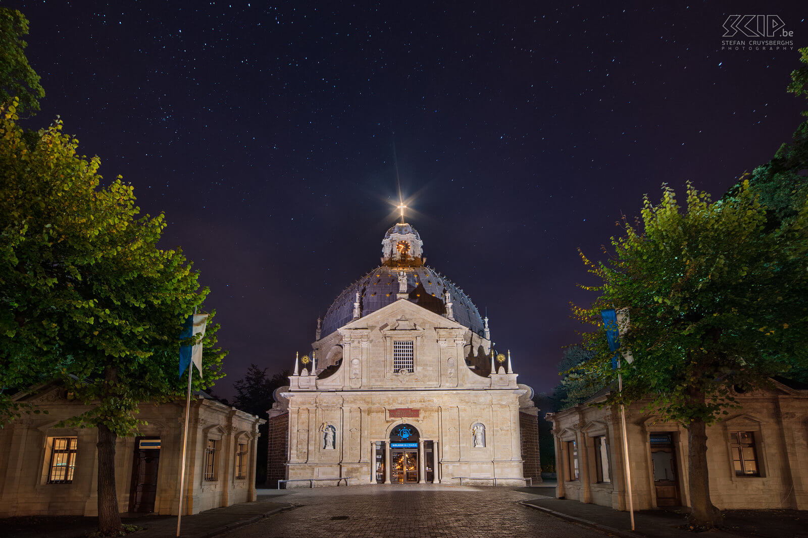 Hageland by night - Basilica of Scherpenheuvel The Baroque Basilica of Our Lady of Scherpenheuvel is one of the most important pilgrimage sites in Belgium. The church was consecrated in 1627 and the church was elevated to basilica in 1922. Stefan Cruysberghs